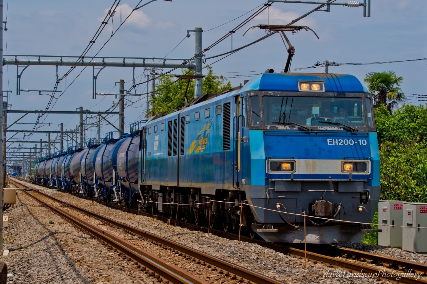 EH200-10牽引 石油専用列車