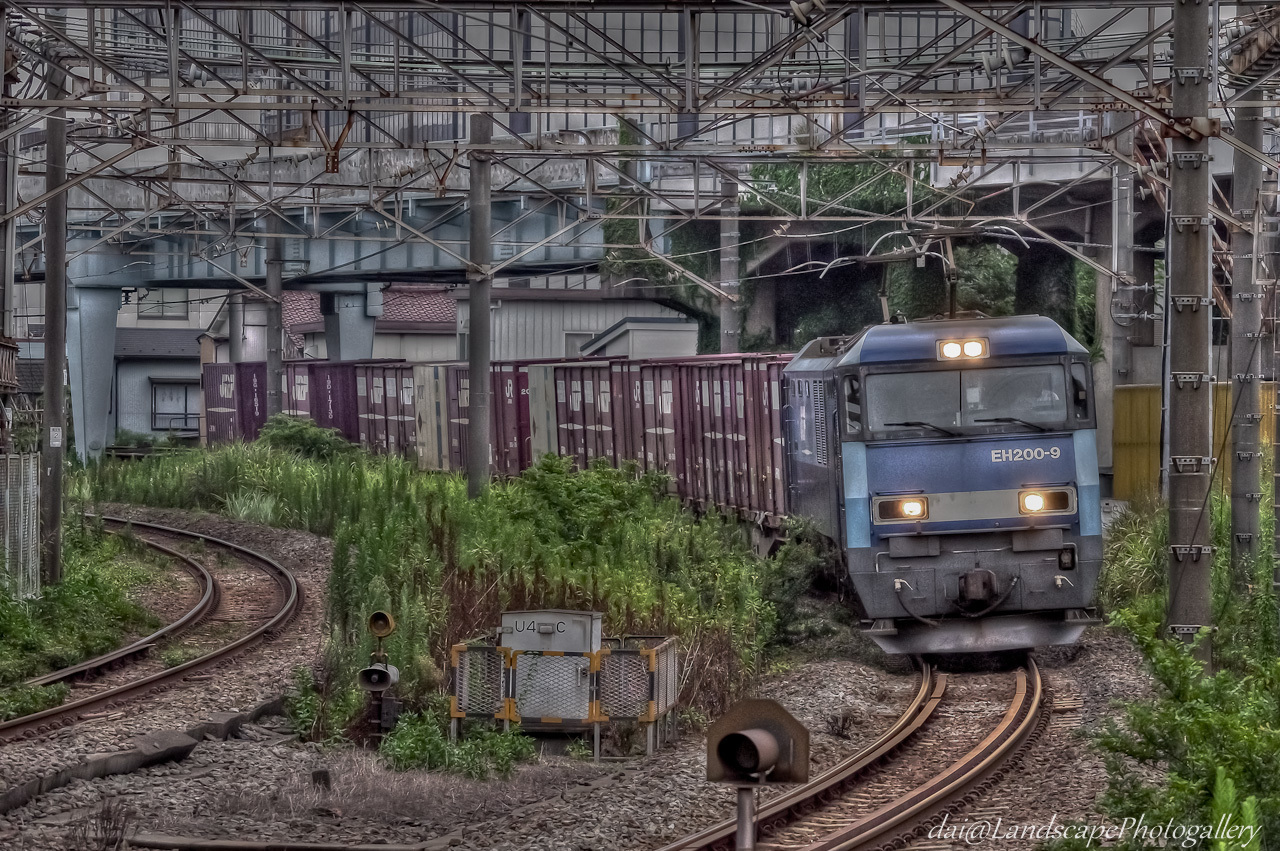 浜川崎駅 早朝の貨物列車【HDRi】