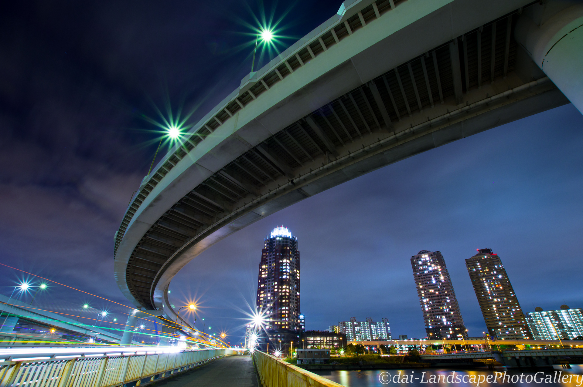 有明ジャンクション高架下夜景