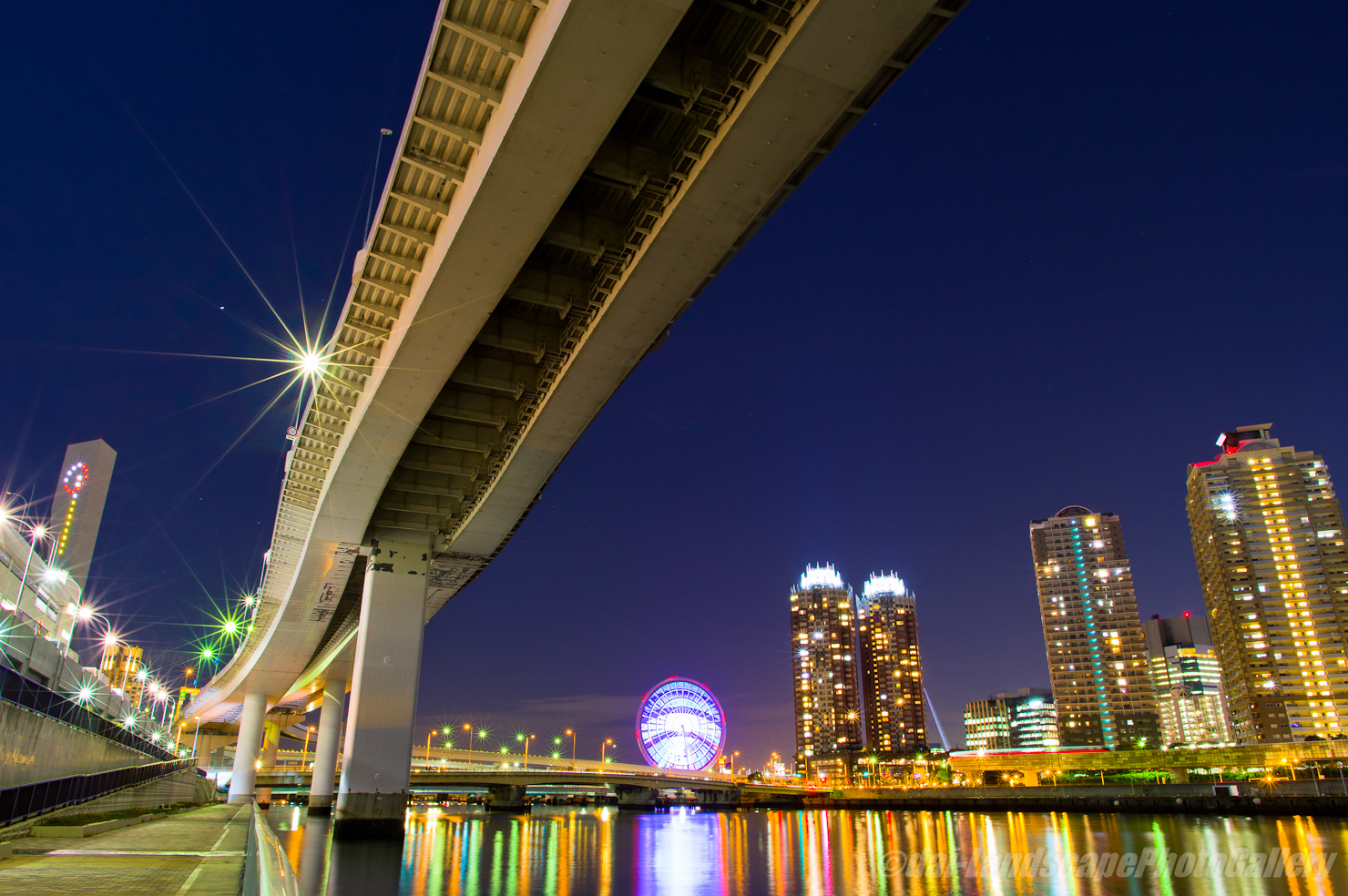 有明西運河沿いの夜景