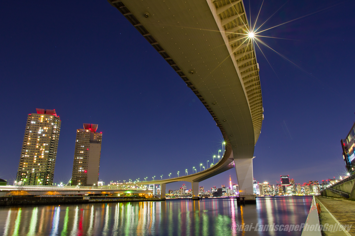 有明西運河沿いの夜景