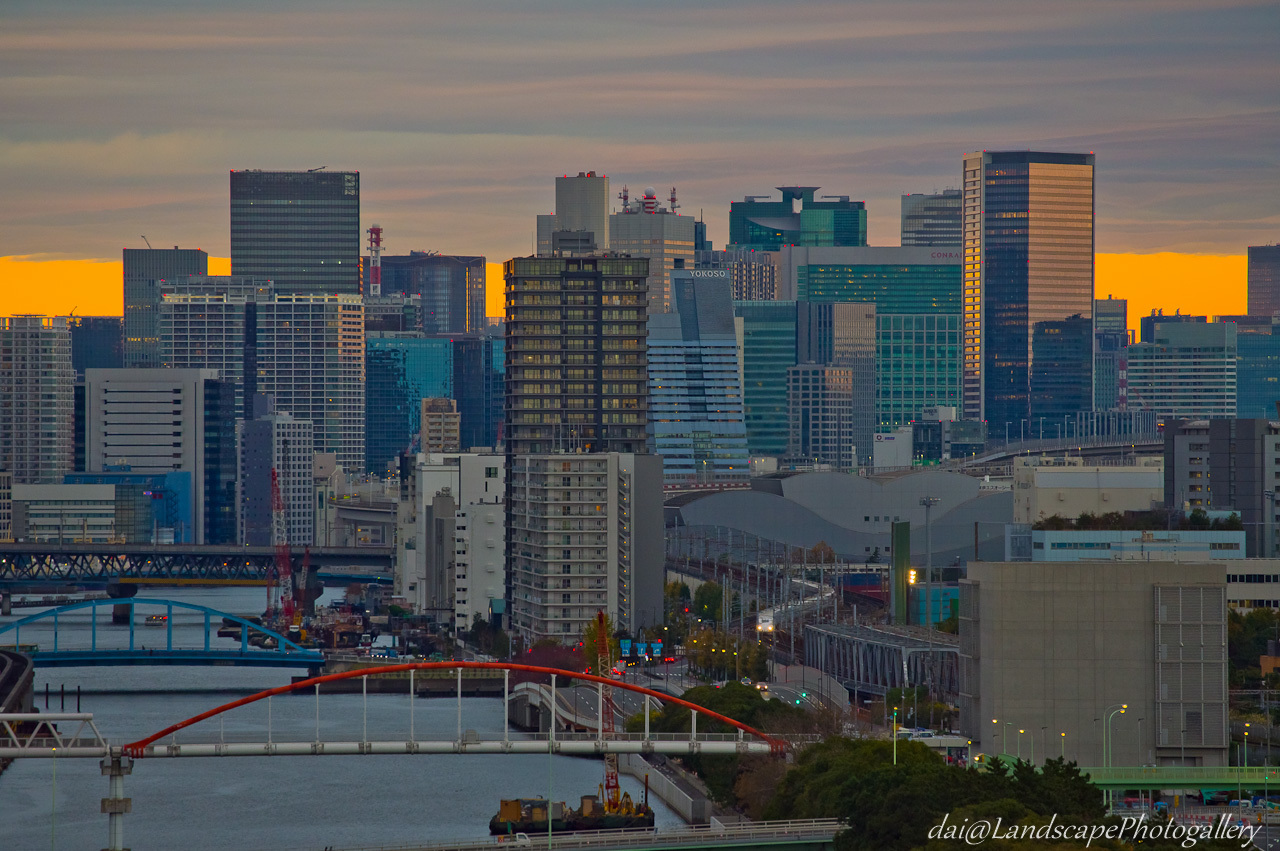 夕暮れの京浜運河