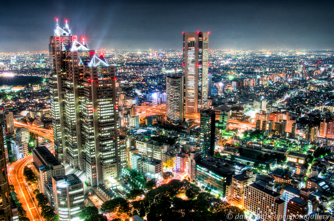 東京都庁展望室からの夜景眺望【HDRi】