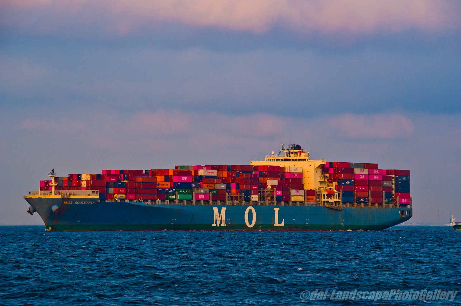 MOL MAESTRO 東京港入港風景