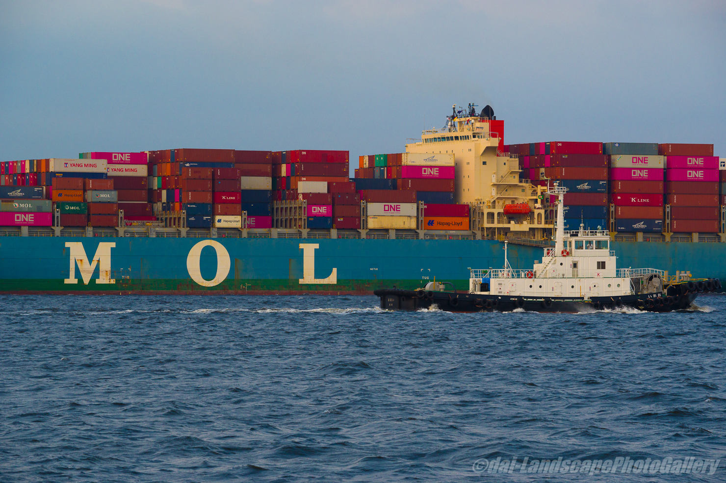 MOL MAESTRO 東京港入港風景